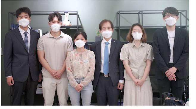 ‘다양성과 포용성을 위한 KAIST 선언문’을 공표하고 있는 동영상 캡쳐화면.[KAIST 제공]