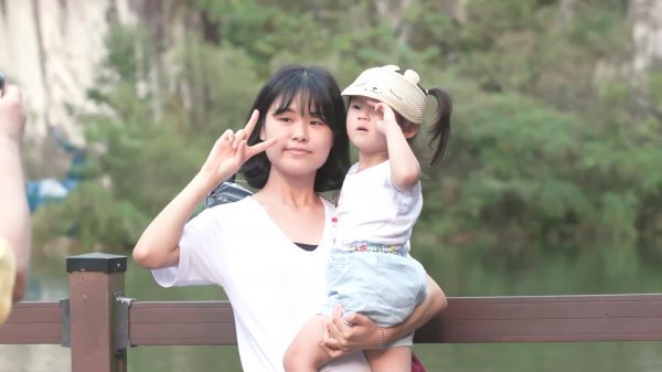 Kim Ga-Yeon Four-year-old daughter Child Darla...I Husband shock + anger inducement (Goddingumpa 2)MBNs Goding Umpa 2 (abbreviated Goding Umpa 2), which will be broadcast on the 11th, will be held at the 19th episode of Kim Ga-Yeon.I tell the story of a hard time alone after Child Birth, while revealing the hardship of the child problem of the 4-year-old daughter.According to the production crew, Kim Ga-Yeon, who visited the studio on the day, greets Park Mi-sun, Haha, and 3MC, and confesses the story of leaving the house due to conflict with his in-laws.At the age of 18, she entered her boyfriends house after pregnancy, but her high-level conflict became deeper and eventually she entered the For Keeps Center with her daughter, who was 23 days old after Child Birth.In the story of Kim Ga-Yeon, who had to go to the For Keeps Center for a while when he had to cook after childbirth in the care of his family, 3MC and special guest Kim Sung Eun can not hide their sadness.Moments later, the daily life of Kim Ga-Yeon and her 4-year-old daughter is revealed as VCR; Kim Ga-Yeon takes her daughter to the theme park during the Chuseok holiday, and has a great time.But it shows a dark look as it looks at other families with Father.In fact, Kim Ga-Yeon tells the production team that he is sorry to make his daughter feel the vacancy of Father.Park Mi-sun gives a sincere consolation, saying, It is better to be happy together than to be unhappy together.Kim Ga-Yeon is working hard on her four-year-old daughter, but she has a lot of trouble because she lives only with state subsidies without Child support.Lee In-chul, a lawyer who heard the situation of Kim Ga-Yeon, who is in a Child dispute, gives legal advice and advises not to give up.I would appreciate it if you could keep a warm eye on Kim Ga-Yeon, who is responsible for raising her daughter and trying to find her life goals.The show aired at 10:20 p.m. on the 11th.