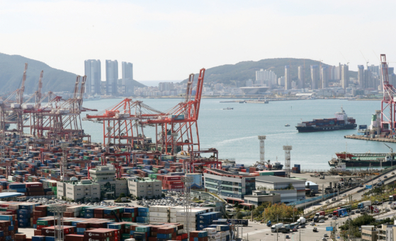 A container vessel sails from Busan Port [YONHAP]