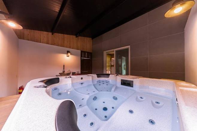 스텔라토 풀빌라