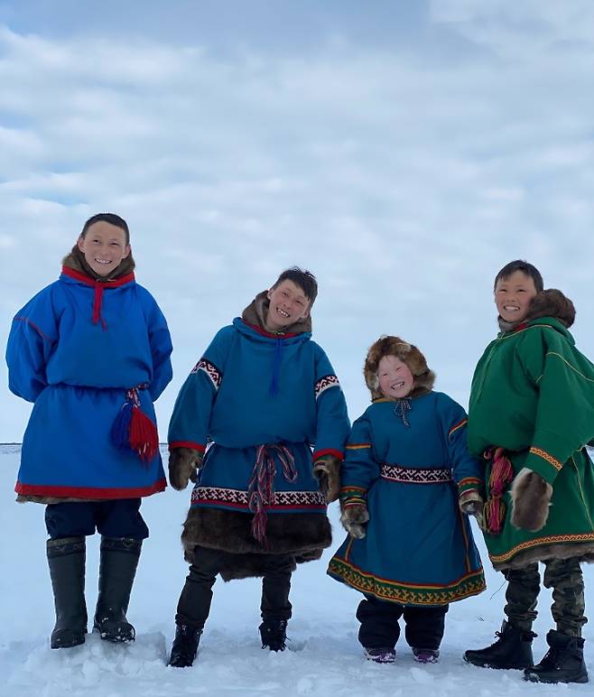 Image shows the cast of SBS' documentary "Guardian of Tundra" (SBS)