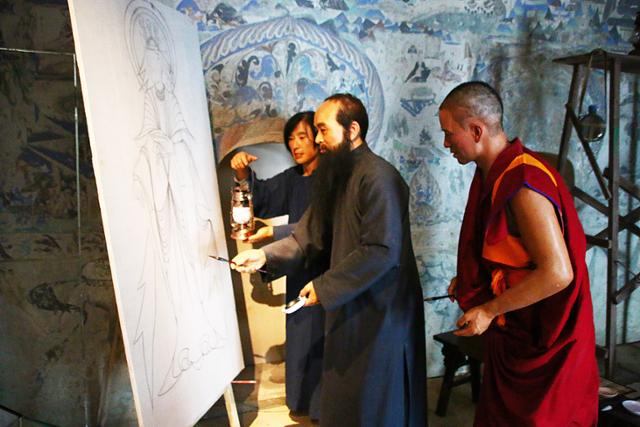장다첸기념관에 둔황 막고굴 벽화를 임모(그대로 옮겨 그림)하는 장면을 재현해 놓았다. ⓒ최종명