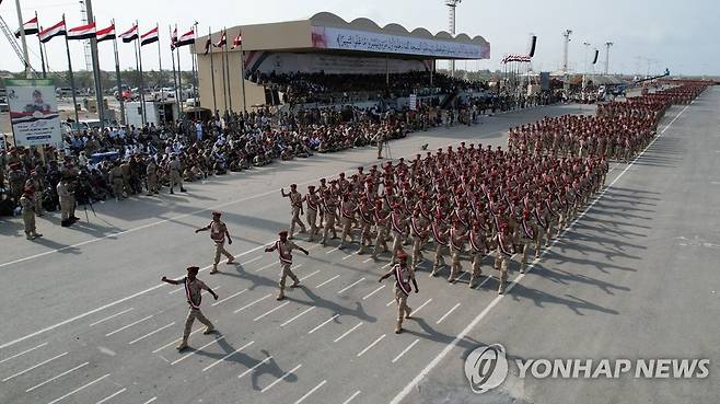 행진하는 예멘 반군 [로이터 연합뉴스 자료사진. 재판매 및 DB 금지]