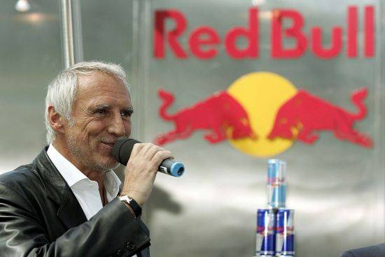 에너지 음료 업체 레드불(Red Bull)의 창업자인 디트리히 마테쉬츠가 22일(현지시간) 78세의 나이로 별세했다. [이미지출처=AP연합뉴스]
