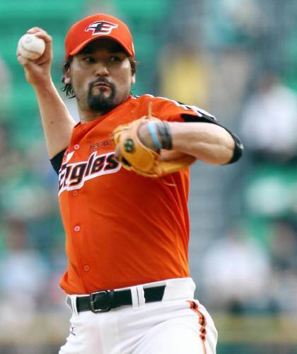 2012년 한화 유니폼을 입은 박찬호. 스포츠코리아 제공