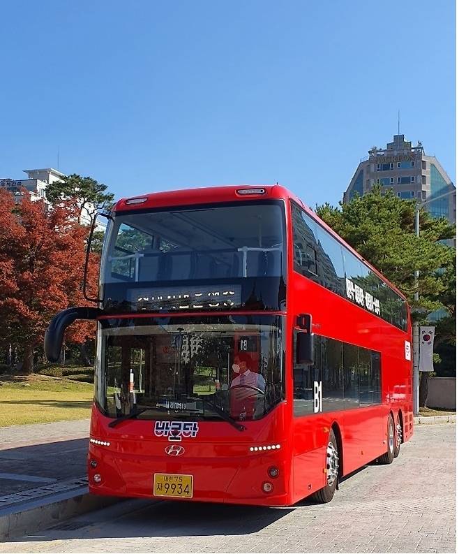 대전~세종~오송 구간에 등장하는 2층 전기저상버스. 대전시 제공