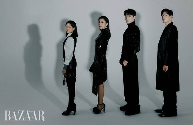 Actor Kang Ha-neul, Ha Ji-won, Jeong Ji-so and Noh Sang-hyun of the drama Curtain call were released.Actor Kang Ha-neul, Ha Ji-won, Jeong Ji-so and Noh Sang-hyun, who will appear on the KBS drama Curtain Call on October 31, stood in front of the Harpers Bazaar camera.Curtain call is a real play centered on the unknown actor yu jae-heon (Kang Ha-neul) and the youngest daughter and general manager of Hotel Paradise, Ha Ji-won, to fulfill the last hope of the total number of Hotel Paradise .The actors who met once again for the picture were the back door that led to the humility of caring for each other and the warm atmosphere of the scene with warm chemistry.In an interview following the shoot, Kang Ha-neul said of the drama Curtain call, You can have fun because it is a setting that you can not usually see, and Ha Ji-won also said, I seem to have been attracted to the novel setting.PlayActors can play together and feel family affection in the process of changing. Asked what the power to continue acting is, Kang Ha-neul said, Its a pleasant air in the field.I think that the actor job should be rather free from evaluation. Ha Ji-won said, I feel happiest when I emit energy in the field.I want to convey good messages, values, good feelings and thoughts to the audience through meaningful works. Jeong Ji-so and Noh Sang-hyun then gathered their mouths and selected proof as keywords.Jeong Ji-so said, I want to show my sense of responsibility for the dream of being an actor, the desire to prove me, and the will to be able to do it to the end. Noh Sang-hyun also said, The desire to be recognized, He said.Photo courtesy of Harpers Bazaar.