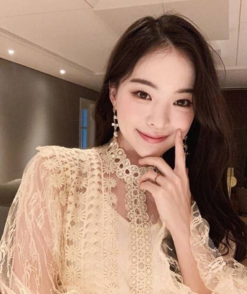 유튜버 겸 사업가 하늘이 초호화 연예인 하객으로 관심을 받자, 이를 해명했다. 사진=하늘 SNS