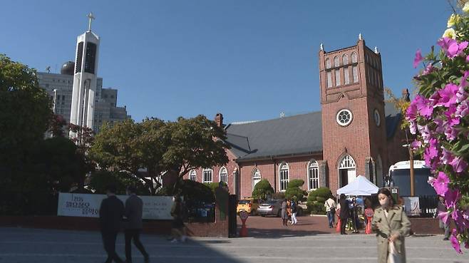 서울시 중구 정동에 자리한 한국개신교회 최초의 교회인 정동제일교회