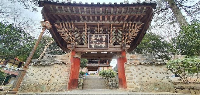 국가지정문화재 보물로 지정이 예고된 ‘순천 선암사 일주문’. 문화재청 제공