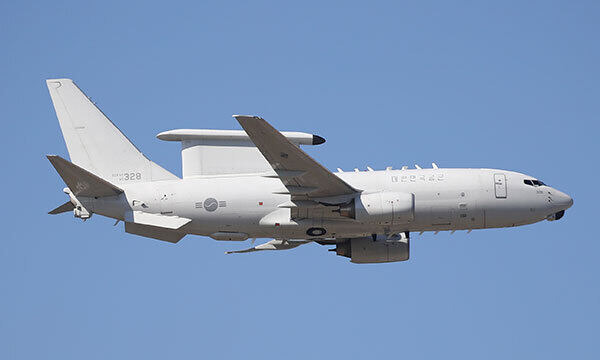 한국 공군 E-737 조기경보통제기가 저공으로 비행하고 있다. 세계일보 자료사진