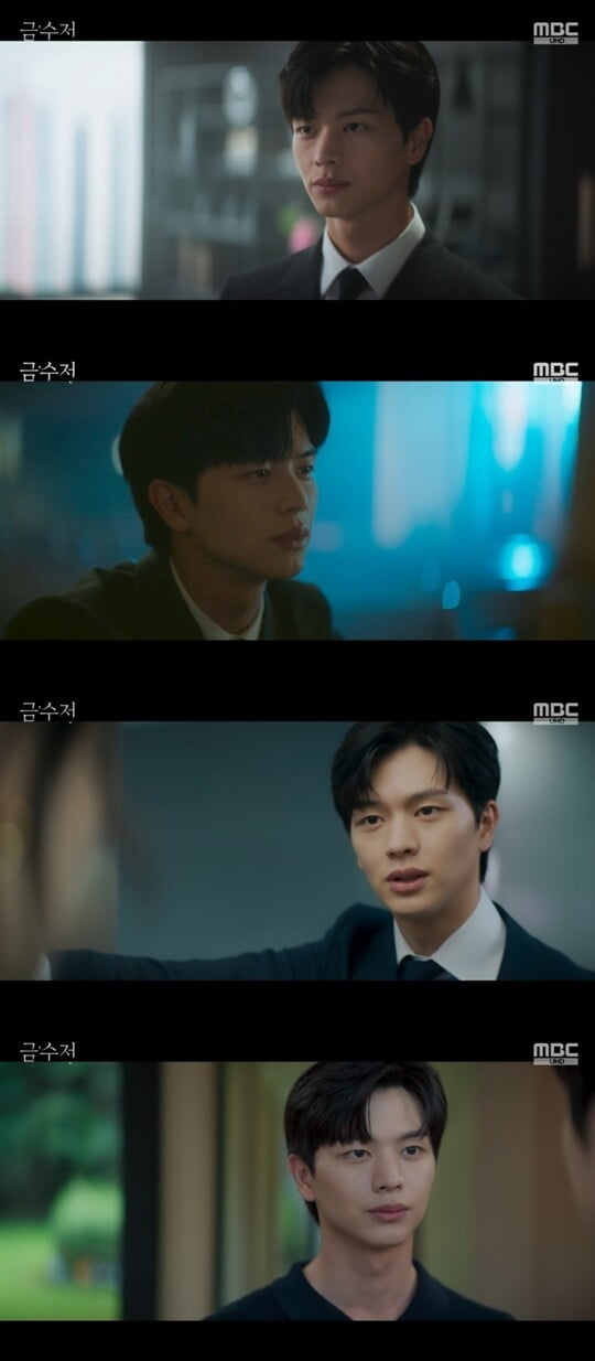 Yook Sungjae goes from gold spoon back to life of plastic spoonIn Gold Spoon, which aired on MBC on the 29th, Taeyong (played by Yook Sungjae), who ran into his biological father, was seen returning to his original position.Taeyong recovered his trust with Joohee (played by Chung Chae-yeon) after being cleared of the charges of hurting Chairman Na (played by Son Jong-hak), but he put tension in the play as he feared that Seung-cheon (played by Lee Jong-won) would find out the secret of Gold Spoon and reveal all the facts.Taeyong went to see him that he had eaten rice at his house, but he invited him to lunch together with his unexpected attitude.It was a precise aspect by forcing him to eat rice with a gold spoon that had been swapped in advance.At the end of the broadcast, Taeyong was worried that his father Hyun-do (Choi Won-young) and Seung-cheon would face each other, but in the end, a three-way encounter took place and closed his eyes in a resigned manner, but contrary to his guess, he did not return to his original state.After meeting with his father, Chul (Maximum Iron), who appeared afterwards, he returned to Plastic Spoon Lee Seung-cheon and received a reversal story ending.Yook Sungjae is well received for portraying the guilt and bitterness of giving up his family for money, but the desire of a person who wants to keep the life of Gold spoon.Meanwhile, Gold spoon is broadcast every Friday and Saturday at 9:50 pm.