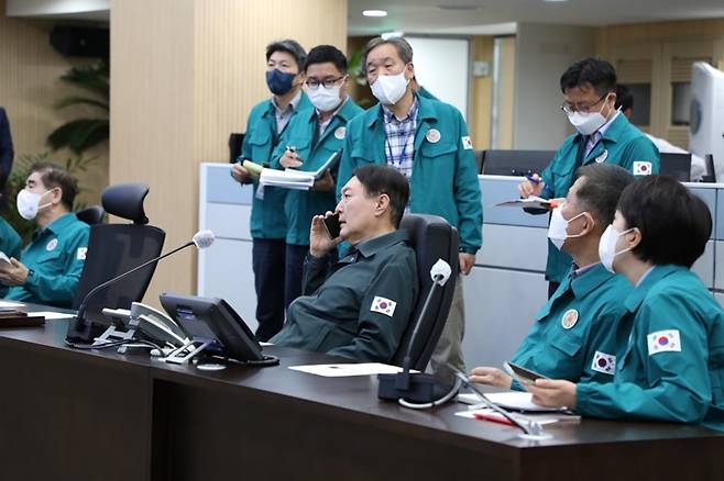 ▲사진=대통령실 이태원 핼러윈 사고 긴급상황점검회의.
