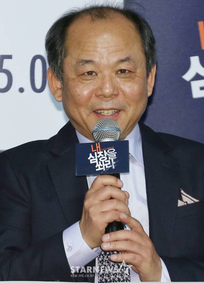 Kim Ki-cheon said on his Twitter site on January 1, I can not sleep because of those who are incompetent, irresponsible and shameless, and I can not digest them.