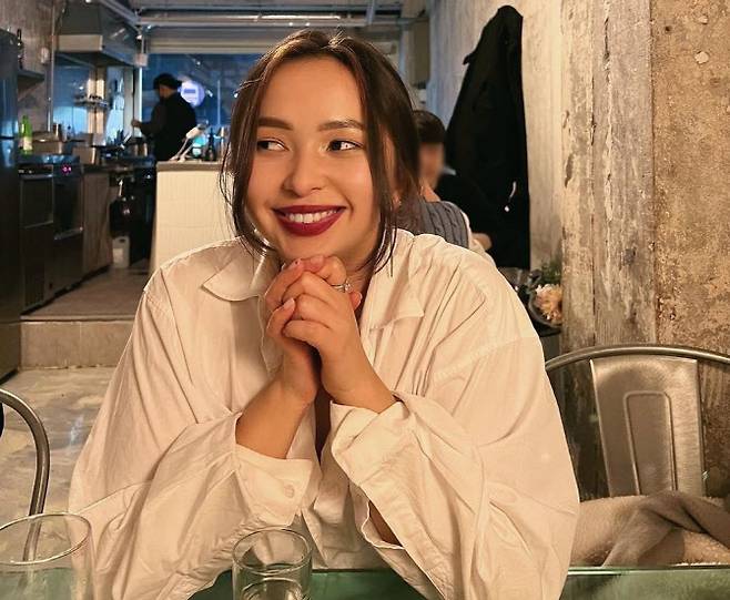 이태원 참사로 세상을 떠난 율리아나 박(25)은 한국에서 아이들에게 영어를 가르치는 일을 했다. (사진=모스콥스키 콤소몰레츠)