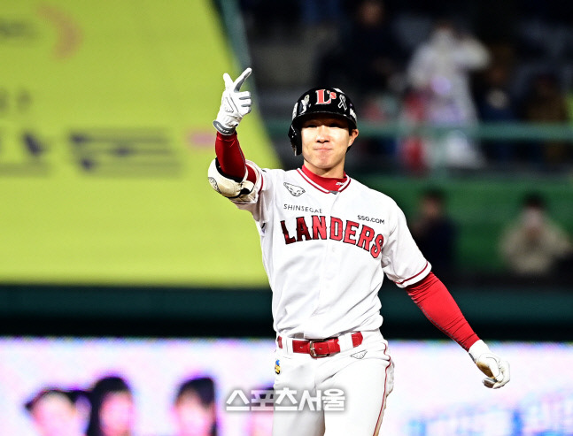 SSG 가 1일 인천SSG랜더스필드에서 열린 2022 KBO 한국시리즈 1차전 키움과 경기. 문학 | 최승섭기자 thunder@sportsseoul.com