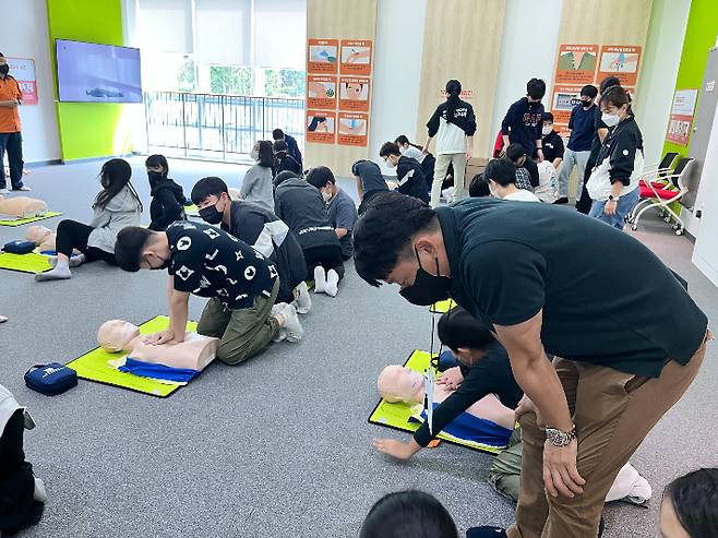 세종교육청 안전체험교육원은 12월까지 밀집 공간 대처법 등 특별 프로그램을 운영한다고 2일 밝혔다. 세종교육청 제공