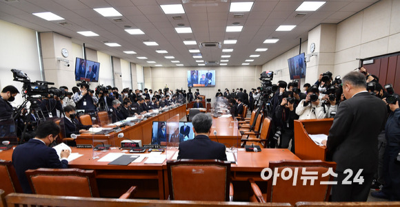 1일 오후 서울 여의도 국회에서 행정안전위원회 전체회의가 열리고 있다. [사진=김성진 기자]