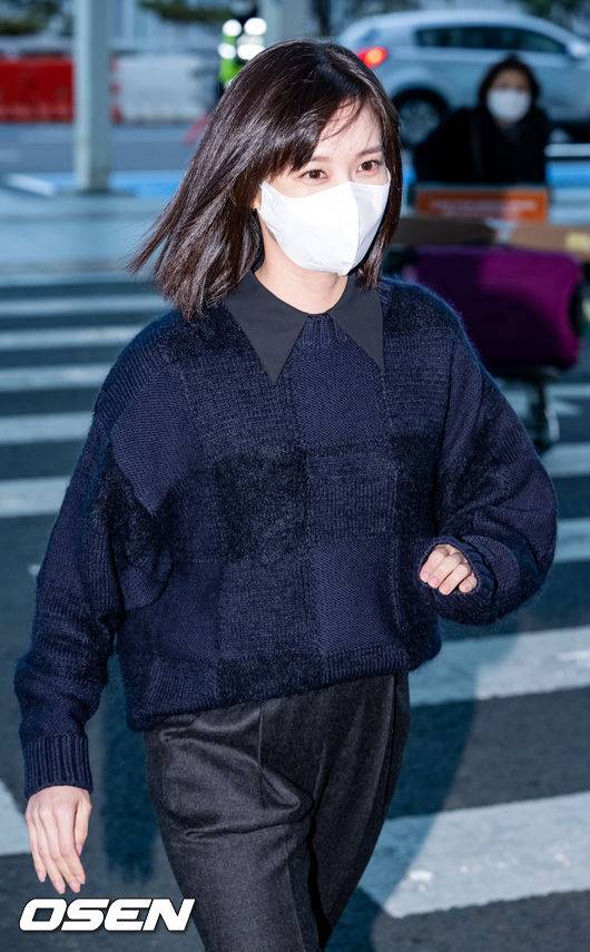 [OSEN=인천공항, 민경훈 기자]박은빈이 출국장으로 이동하고 있다. 2022.11.04 / rumi@osen.co.kr