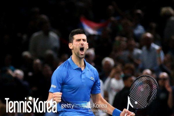 치치파스를 꺾고 기뻐하는 조코비치(GettyimagesKorea)