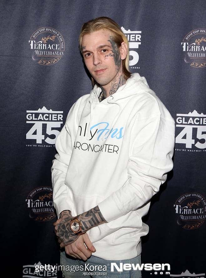 United States of America singer Aaron Jay-Z (Aaron Carter) has died.Aaron Jay-Z was found dead in his home bathroom in California earlier in the day, according to the United States of America media People: Age 34.A local police spokesman said: The body was found before 11am on the day - we are unable to officially identify the deceased.The family will be making an official statement shortly, spokesman Aaron Jay-Z said.Aaron Jay-Z debuted as a singer in 1997 with the release of Crush on You (also known as Crush on You), the prot g of United States of America male group Backstreet Boys member Nick Jay-Z.Aaron Jay-Z has been involved in several privacy controversies, including being arrested by police for smoking cannabis and drinking and driving.He also had a bad relationship with older brother Nick Jay-Z, who said in 2019: Aaron is getting more and more hyperactive.I tried to kill my pregnant wife and my unborn child. On the other hand, Aaron Jay-Z said, Leave me alone. I have not seen my family and Nick has been bothering me all my life.When I was a kid, they tortured me. Everyone knows. The truth is something Im afraid of, he accused Nick Jay-Z.Aaron Jay-Z came out as bisexual in 2017 and was engaged to model Melanie Martin Scorsese in 2020, but reported Melanie Martin Scorsese for domestic violence the same year.Melanie Martin Scorsese gave birth to a son from her relationship with Aaron Jay-Z last November.Aaron Jay-Z announces split from Melanie Martin Scorsese more than a week after she gave birth to son