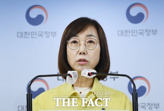 백경란 질병관리청장 남동생 백 모 씨가 코로나19 진단 키트 사업을 영위하는 상장 바이오사 '디엔에이링크'의 사외이사에 지원하면서 "마침 친누이가 2대 질병청장 임무를 맡은 백경란 청장"이라는 직무수행계획서를 작성한 것으로 파악됐다. /이동률 기자