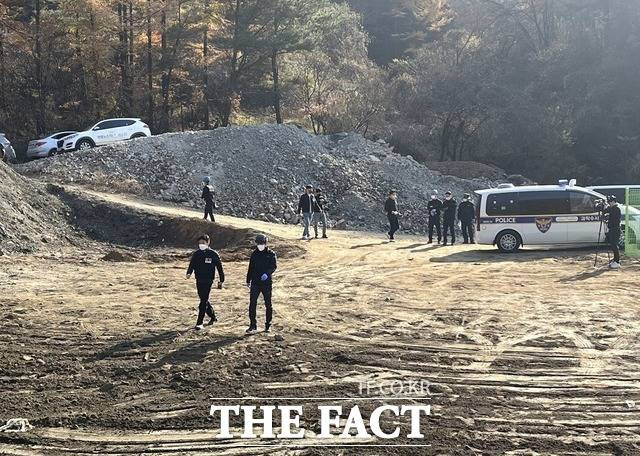 7일 경찰과 유관기관에서 봉화군 소천면 광산 매몰사고 원인 규명을 위해 현장검증을 하고 있다. /봉화=최헌우 기자