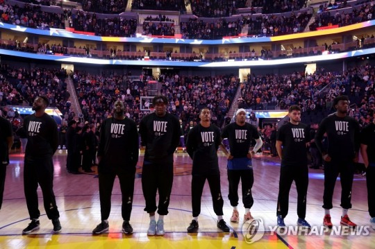 투표를 독려하는 골든스테이트 워리어스 선수들[AFP=연합뉴스]