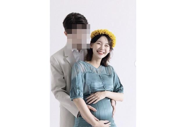 'SBS 최연소 아나운서' 수식어를 받았던 방송인 김수민이 한 아이의 엄마가 된다. 김수민 SNS