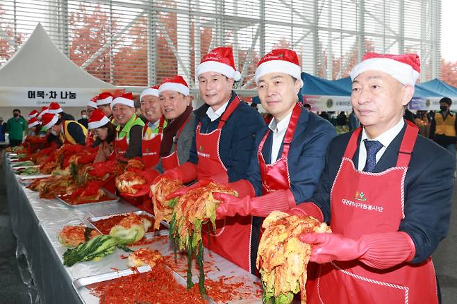 오른쪽부터 설동호 대전교육감, 이택구 대전시 행정부시장, 이상래 대전시의회 의장. 대전시 제공