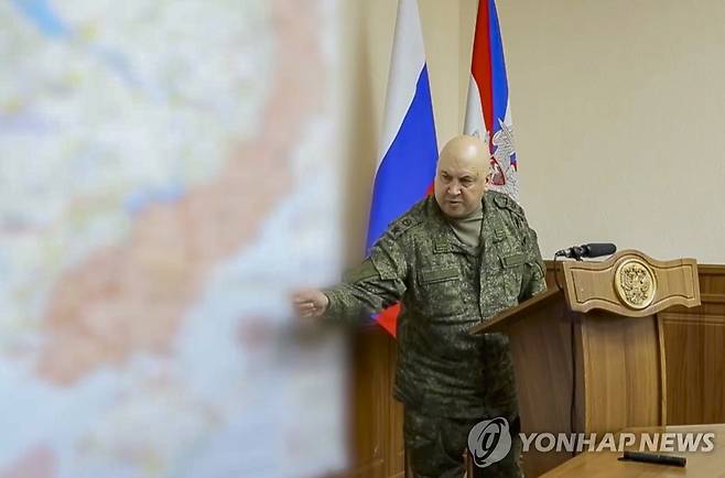 헤르손 전황 보고하는 수로비킨 러시아군 총사령관 [EPA 연합뉴스 자료사진. 러시아 국방부 제공. 재판매 및 DB 금지]