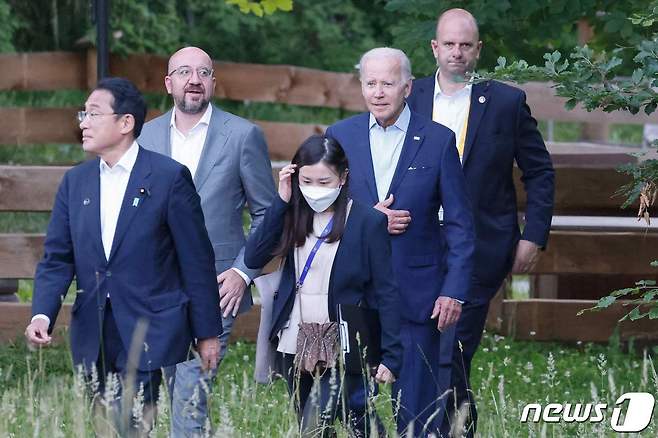 지난 6월 독일 뮌헨에서 열린 주요 7개국(G7) 정상회의에 참석했던 기시다 후미오 일본 총리와 조 바이든 미국 대통령. 2022.6.27ⓒ AFP=뉴스1