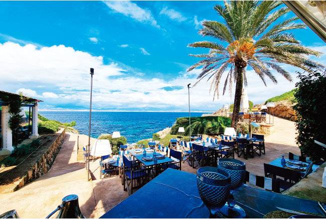 군사 요새를 개조한 호텔에 있는 ‘시클럽’. [구희언 기자]