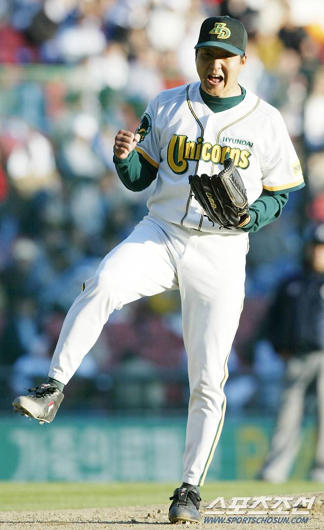 2003년  한국시리즈 마지막 7차전에 선발 등판 완봉으로 팀을 우승 시킨 현대 정민태