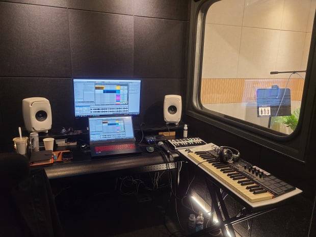 순이엔티 본사에 마련된 스튜디오. /안정락 기자