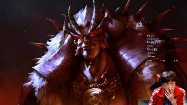 - '기계 혁명: 개전' 컷인을 감상하는 옥선생