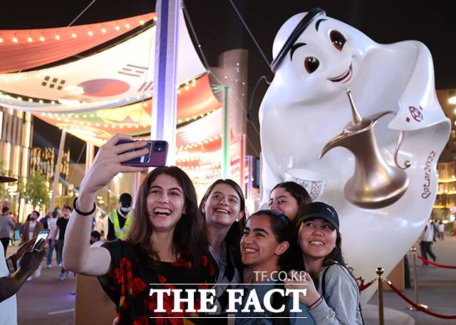 월드컵 사상 처음으로 중동에서 열리는 이번 '카타르월드컵'은 현지시간으로 20일 오후 7시(한국시간 21일 오전 1시) 카타르-에콰도르의 개막전을 시작으로 본격적인 출발을 알린다. /도하=뉴시스