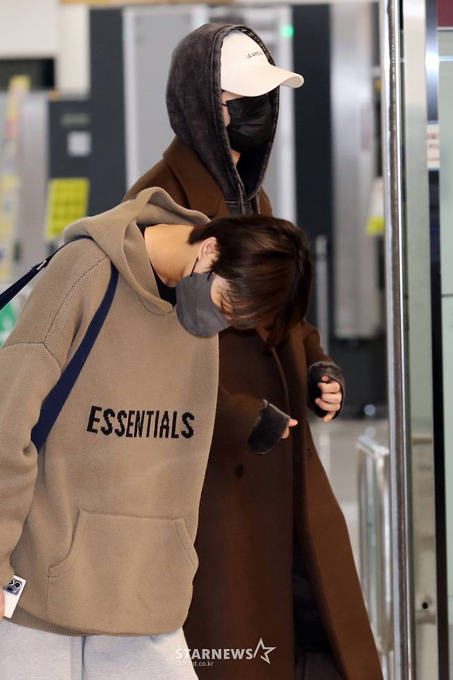 엔하이픈 정원-희승 '잘 다녀왔어요!'[★포토]