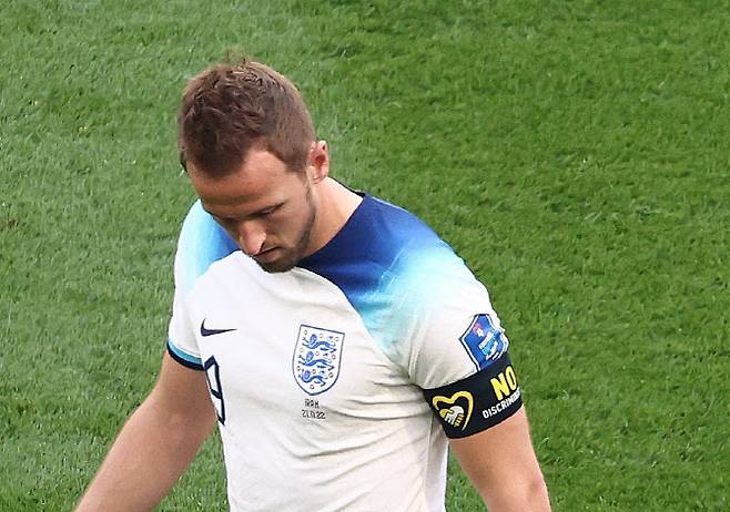 FIFA 완장을 찬 해리 케인.(사진=AFPBBNews)