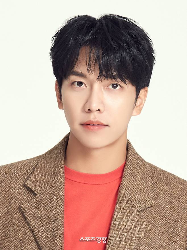 배우 이승기가 소속사인 후크엔터테인먼트로부터 부당한 대우를 받고 관련 내용을 내용증명에 적시해 발송한 것과 관련해 소속사 대표가 입장을 냈다. 경향신문 자료사진