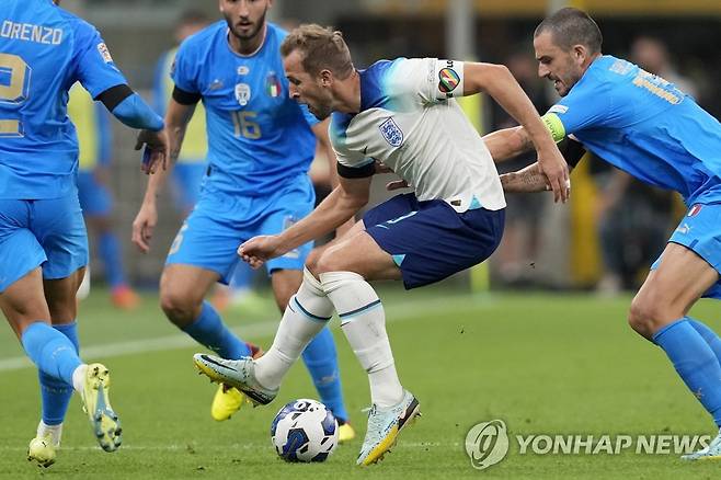 해리 케인이 착용한 원러브 완장 [AP=연합뉴스]