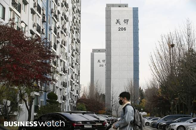 서울시가 강남구 대치동 미도아파트를 최고 50층 규모로 재건축하는 신속통합기획안(신통기획)을 확정했다고 21일 밝혔다./사진=이명근 기자 qwe123@