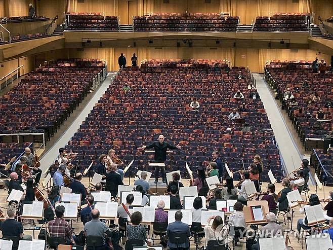 리허설 중인 뉴욕 필하모닉 [AP 연합뉴스 자료사진.재판매 및 DB 금지]