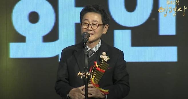 공로상 안성기 불참