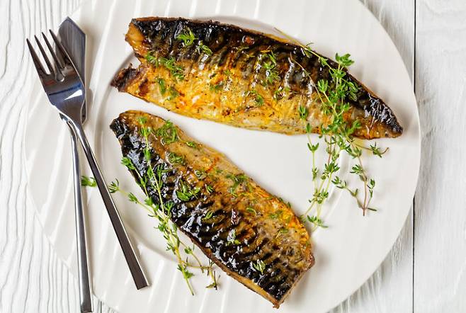 등푸른 생선의 오메가3 지방산이 사이토카인 포함 염증 유발 화합물을 억제한다. [사진= 게티이미지뱅크]