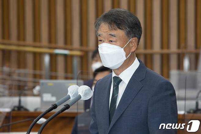오석준 대법관 후보자가 29일 오전 서울 여의도 국회에서 열린 인사청문회에서 인사말을 하고 있다. (공동취재) 2022.8.29/뉴스1 ⓒ News1 유승관 기자