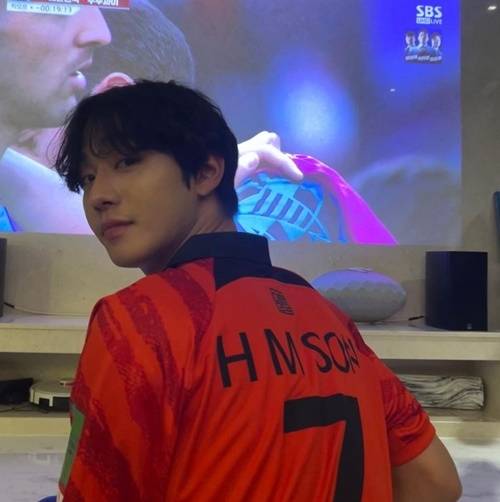 배우 안효섭이 근황을 전했다. 사진=안효섭 SNS