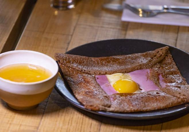 우리나라 메밀전병과 비슷한 느낌의 갈레트 [사진/성연재 기자]