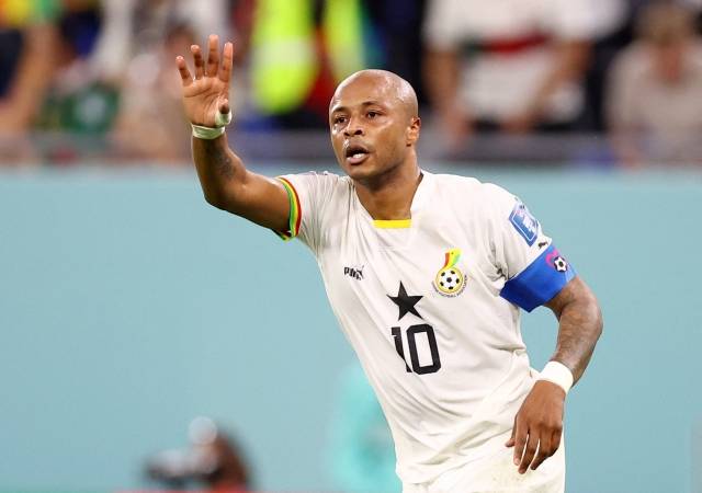 가나의 앙드레 아유가 24일(현지시간) 카타르 도하 스타디움 974에서 열린 2022 국제축구연맹(FIFA) 카타르 월드컵 조별리그 H조 포르투갈과의 경기에서 0-1로 끌려가던 중 후반 28분 동점골을 넣고 기뻐하고 있다. 이날 가나는 포르투갈에 2-3 석패를 당했다. 연합뉴스