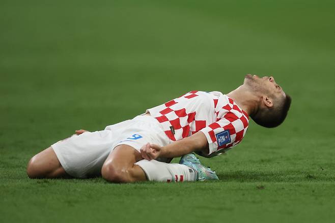 Soccer Football - FIFA World Cup Qatar 2022 - Group F - Croatia v Canada - Khalifa International Stadium, Doha, Qatar - November 27, 2022 Croatia's Andrej Kramaric celebrates scoring their third goal REUTERS/Paul Childs







<저작권자(c) 연합뉴스, 무단 전재-재배포 금지>